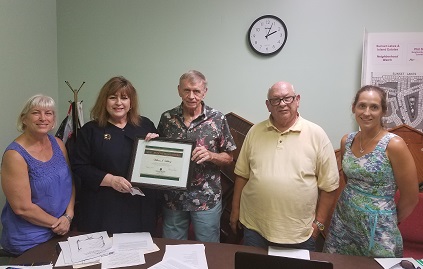 Giving award to Bill Hillberg